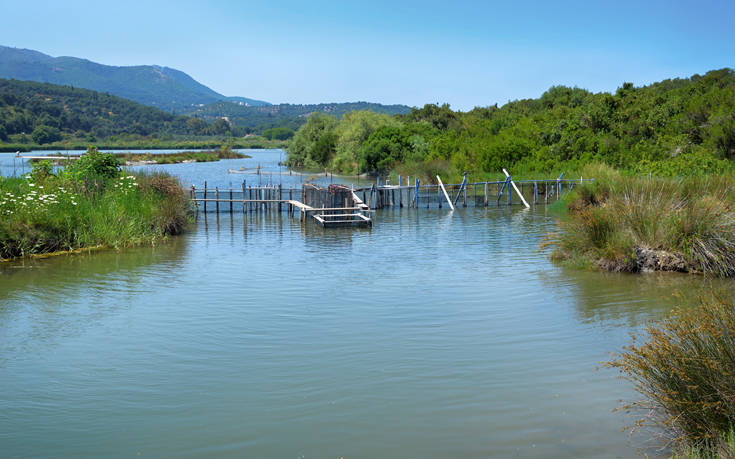 antiniotis lagoon in north corfu
